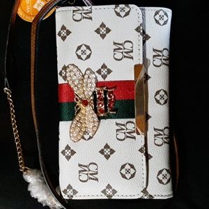 Charis Ma white red and green handbag